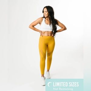 Zyia: Faith Mesh Alive Mid-Rise 7/8 24" Retail $69 NWOT NEVER WORN